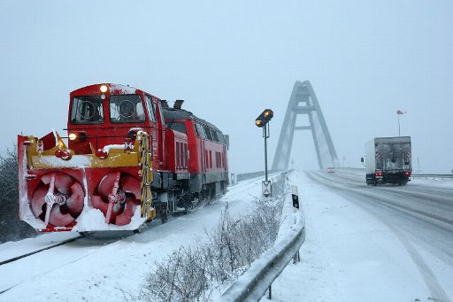 Ein Schneeräumer der Deutschen Bahn