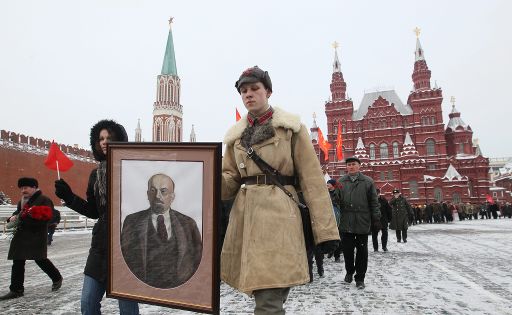 Moskau, Roter Platz: Russische Kommunisten erinnern an Lenin, der vor 87 Jahren starb