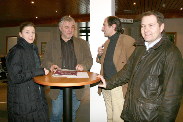 Claudia Niessen (Ecolo), Edmund Stoffels (SP), BRF-Redakteur Frederik Schunck und Luc Frank (CSP)