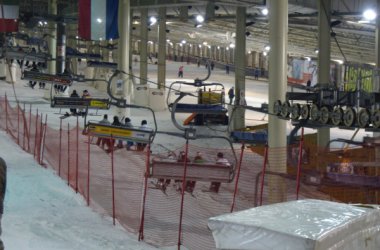 Landgraaf: Größte Indoor-Skihalle der Welt