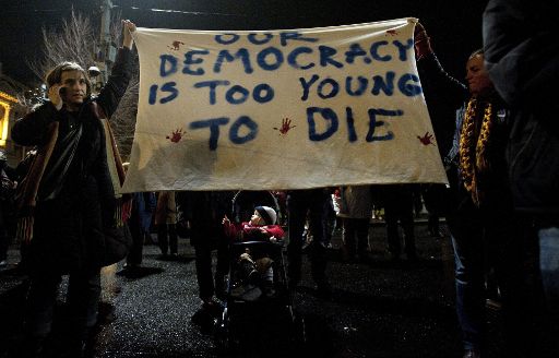 Protest gegen Mediengesetz: "Our democracy is too young to die"
