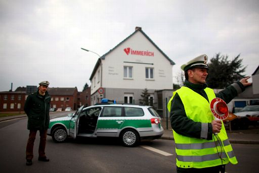 Die Polizei überwacht Karl D. in Heinsberg