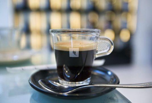 Espresso (Bild: Martin Ruetschi/epa))