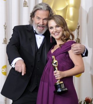 Vorjahressieger Jeff Bridges und Natalie Portman