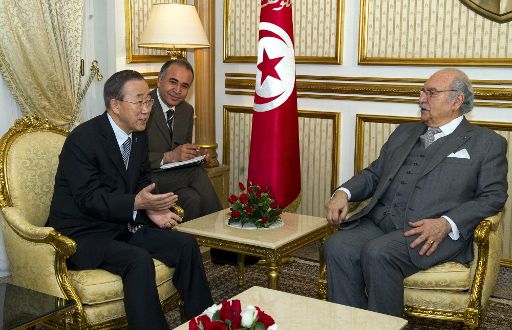 UN-Generalsekretär Ban mit Interims-Präsident Fouad Mbazaa in Tunis