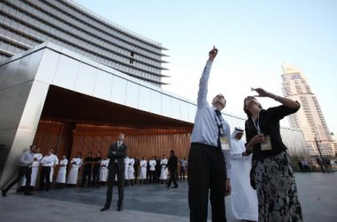 "Spiderman" Alain Robert erklimmt Burj Chalifa