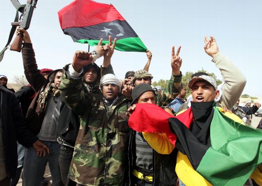 Libyen: Regimegegner in Ras Lanuf - Medienberichten zufolge kontrollieren sie den wichtigen Ölhafen im Osten