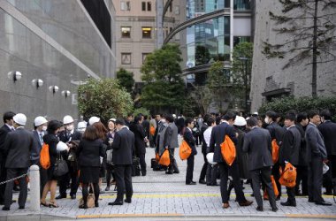 Schweres Erdbeben erschüttert Japan - Tsunami