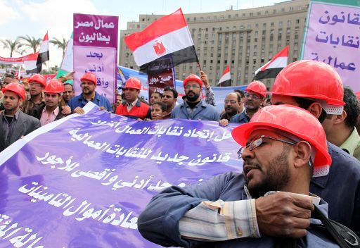 ägyptische Arbeiter beim "Freitag der Reinigung und des Gerichts" in Kairo