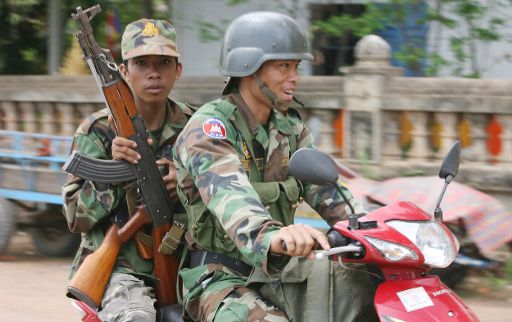 Kambodschanische Soldaten im Einsatz an der kambodschanisch-thailändischen Grenze