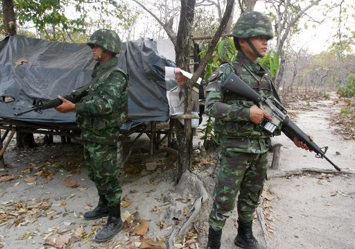 Soldaten an der Grenze zwischen Thailand und Kambodscha