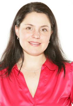 Irina Popova überzeugt mit ihrer Sopranstimme als Arabella