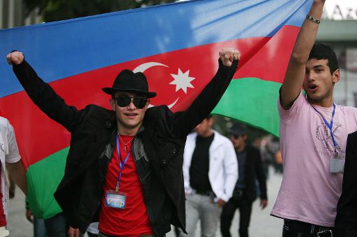 Die Menschen in Aserbaidschan feiern