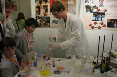 Sonntag der Chemie bei NMC Eynatten