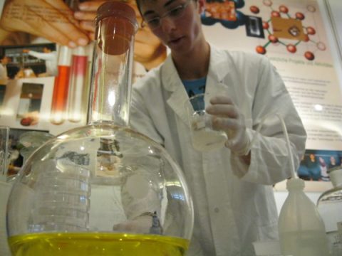 Sonntag der Chemie bei NMC Eynatten