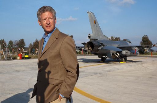 Verteidigungminister Pieter De Crem auf dem belgischen F16-Stützpunkt auf Araxos