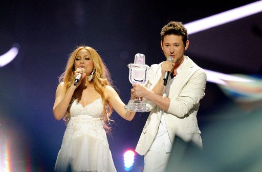 Nikki und Ell gewinnen den Eurovision Song Contest für Aserbaidschan