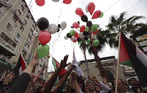 Palästinenser in Ramallah freuen sich über die Versöhnung