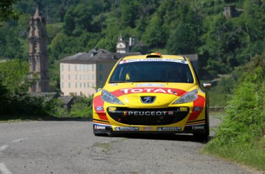 Korsika-Rallye: Thierry Neuville und Nicolas Gilsoul im Peugeot 207 S2000