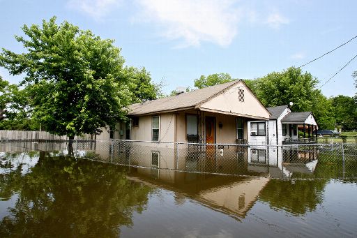 Die große Katazstrophe in Memphis blieb aus - doch immer noch mûssen die Menschen bangen