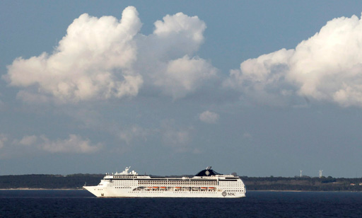 Kreuzfahrtschiff "MSC Opera" vor Gotland