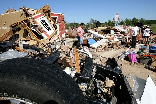 Smithville, Mississippi: Anwohner begutachten die Trümmer ihres Hauses