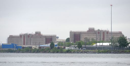 Die Gefängnisinsel Rikers im New Yorker East River