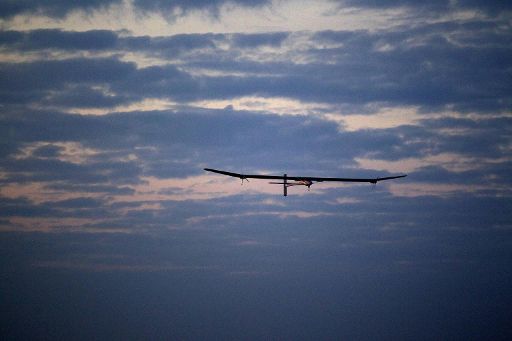 Solarflugzeug "Solar Impulse" jetzt doch gestartet