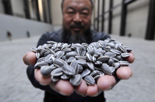 Ai Weiwei und seine Sonnenblumensamen aus Porzelan