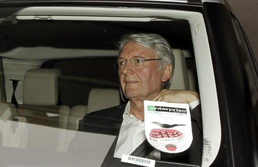 Les Hinton, Chef der News Corp.-Tochterfirma Dow Jones, tritt zurück