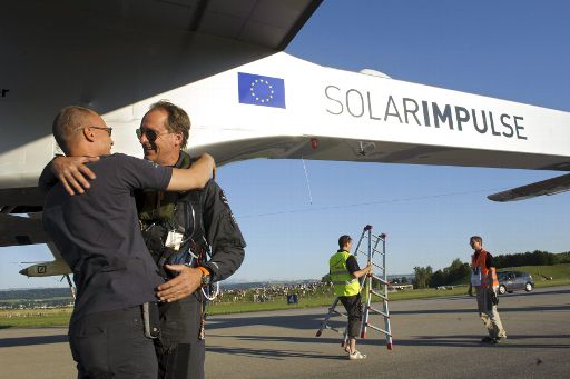 Bertrand Piccard und der Pilot Andre Borschberg