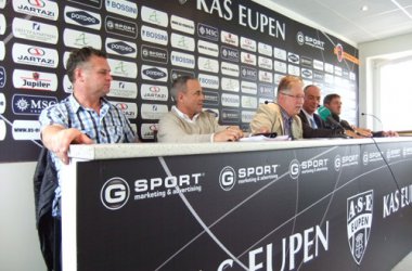 Co-Trainer Roger Stoffes, der neue Trainer Wolfgang Frank, AS-Verwaltungsratsmitglied René Zimmermann, Investor Ingo Klein und Ralph Lentz