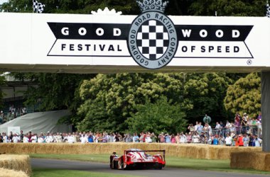 Die Neuauflage des Toyota GT One beim Goodwood-Festival