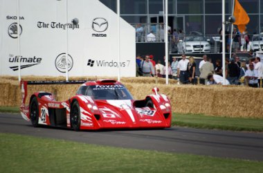 Die Neuauflage des Toyota GT One beim Goodwood-Festival