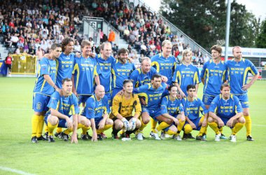 Benefizfußballspiel: Formel 1-Fahrer besiegen belgische Prominenz mit 6:3