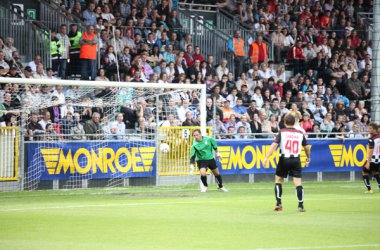 Benefizfußballspiel: Formel 1-Fahrer besiegen belgische Prominenz mit 6:3