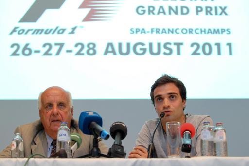 Etienne Davignon, Verwaltungsrats-Präsident der Gesellschaft "Spa Grand Prix", und der belgische F1-Fahrer Jérôme d'Ambrosio (Virgin) in Brüssel