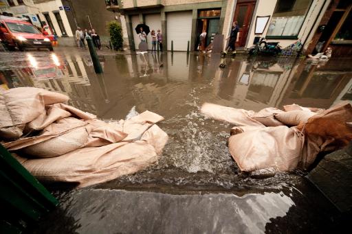 Halle: Überschwemmung in der Bar "Den Ouverluup" ("Überflutung")