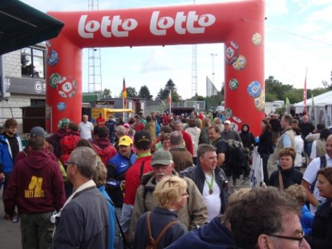 Oxfam-Marschierer ziehen 100 Kilometer durch Ostbelgien