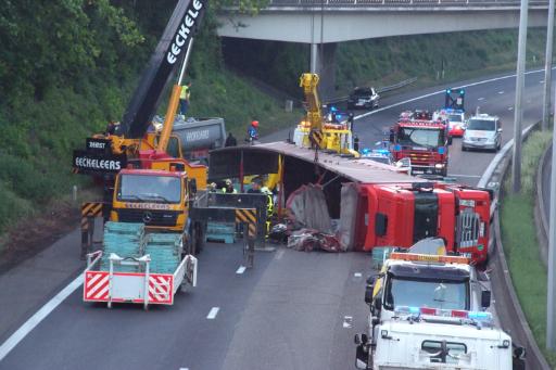 LKW-Unfall auf dem Brüsseler Ring am 01.06.2011