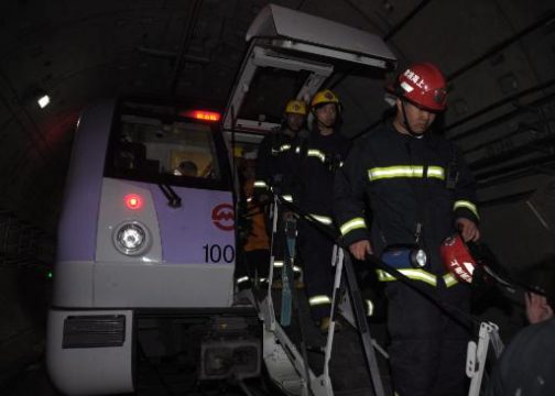 Rettungskräfte am Unfallort in Shanghai