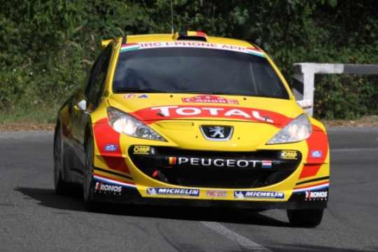 Peugeot-Pilot Thierry Neuville bei der Mecsek Rallye