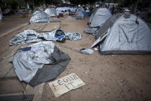 Tel Aviv: Stadtmitarbeiter hatten am Mittwoch mit dem Abbau der Zelte begonnen