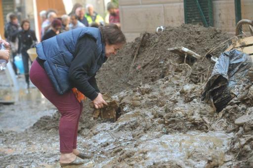 Schutt und Asche in Monterosso in der ligurischen Region nach den Fluten der vergangenen Tage