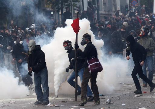 Athen: Polizei setzt tränengas gegen Demonstranten ein