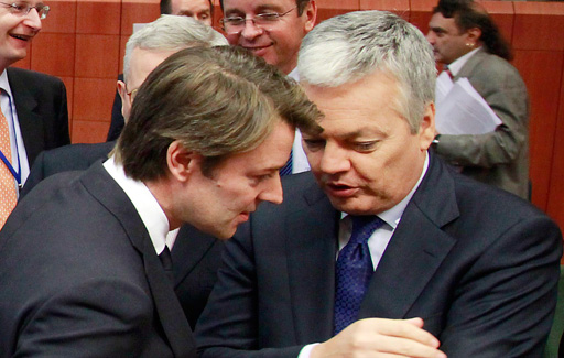 Reynders (rechts) mit seinem französischen Kollegen Baroin