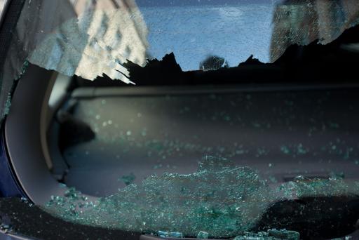 Scheibe zerschlagen, Papiere weg