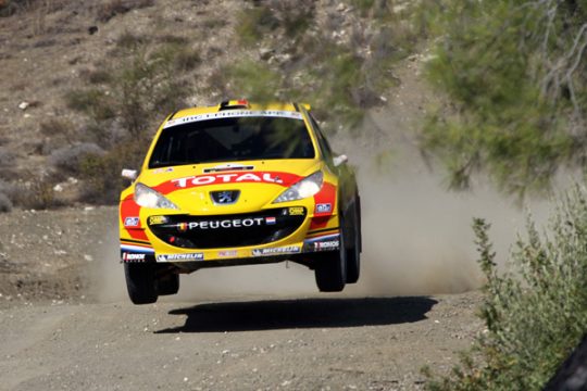 Thierry Neuville im Peugeot 207 S2000 auf Zypern