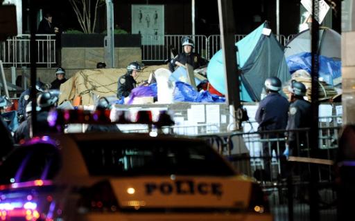 Polizisten in New York räumen den Zuccotti-Park