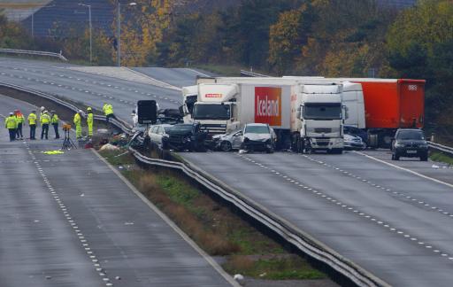 Die Karambolage auf der englischen Autobahn bei Somerset